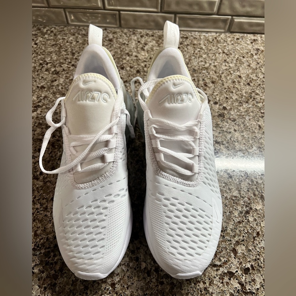 Brand New Nike Air Max 270 Youth